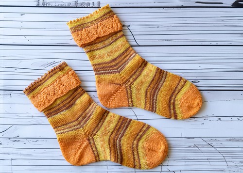 Handgestrickte socken - handgestrickte,