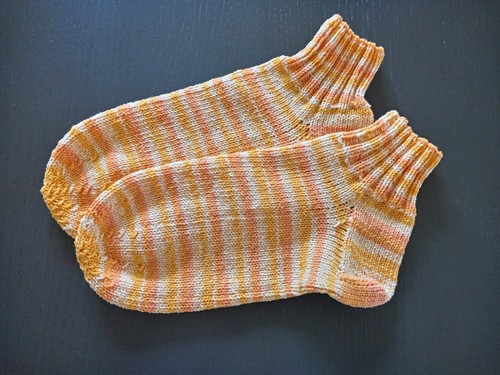 Handgestrickte sneakersocken - handgestrickte,